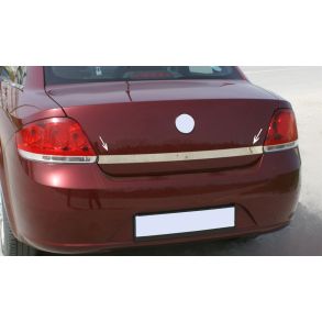 BAGKLAPS KANTLISTE RUSTFRI - Fiat Linea Sedan rg. 2007-> 