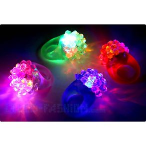 LED fingerring jordbr - Assorterede farver - 1 Stk