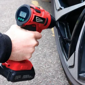 Digital luftkompressor genopladelig med lys - 120 PSI / 8 bar  - Inkl 4 adaptere