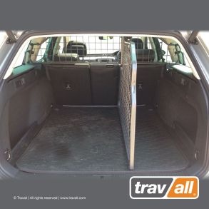 Opdeler til hundegitter - Travall Divider - VW Passat Variant (B8) med pan. soltag rg. 2014-2023