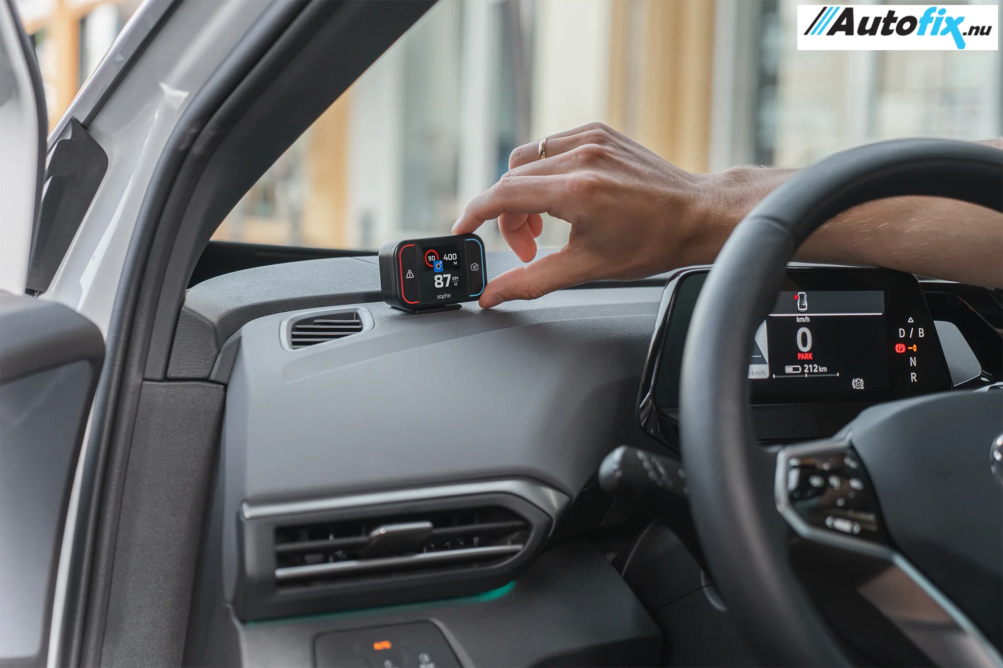 Trafikalarm - Saphe Drive Pro - Rutenavigation, Apple Carplay & Android Auto  - Trafikalarm -  ApS